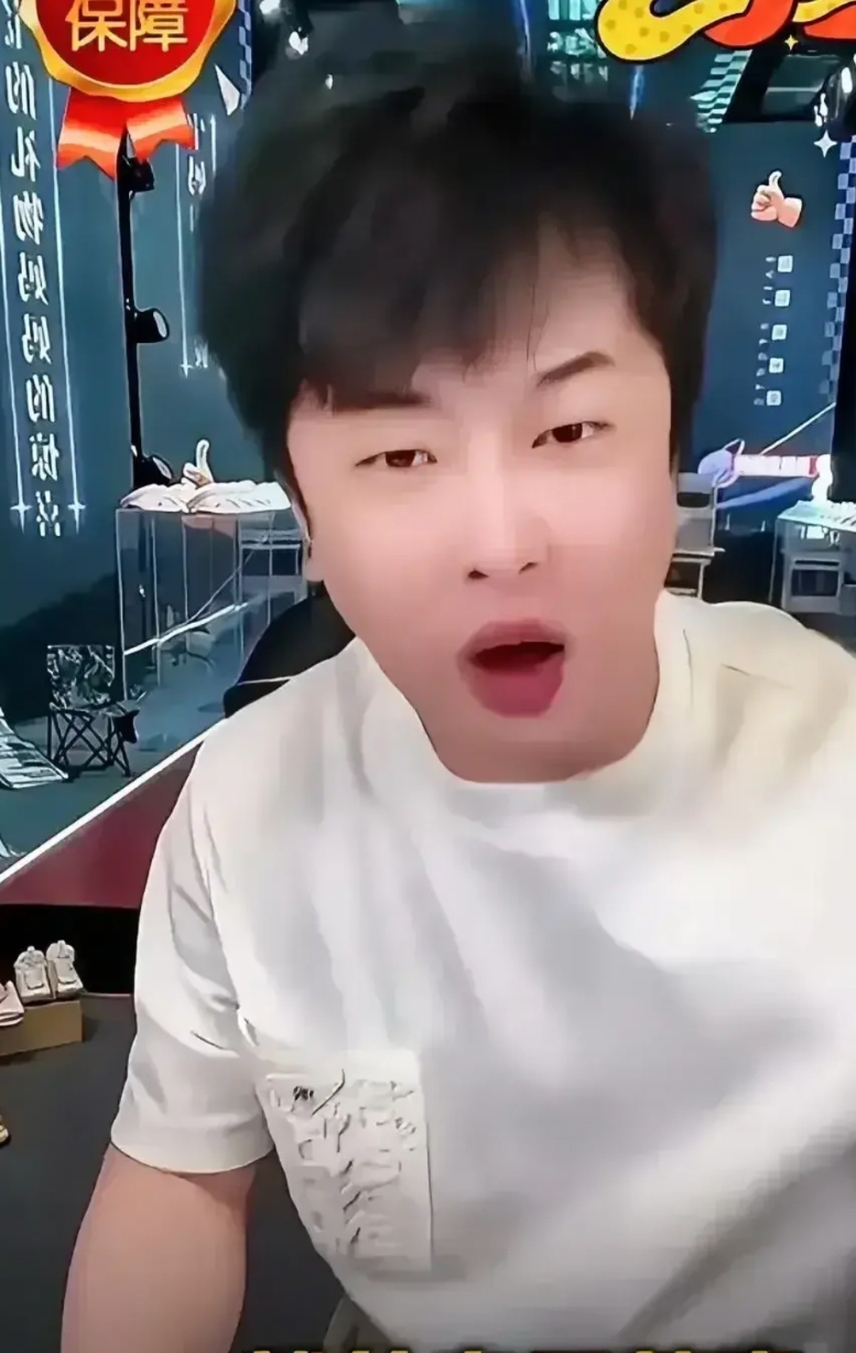 辛巴这次可真是遇到大麻烦！那880块的海鲜大礼包里的螃蟹居然变色了，辛巴虽说也答