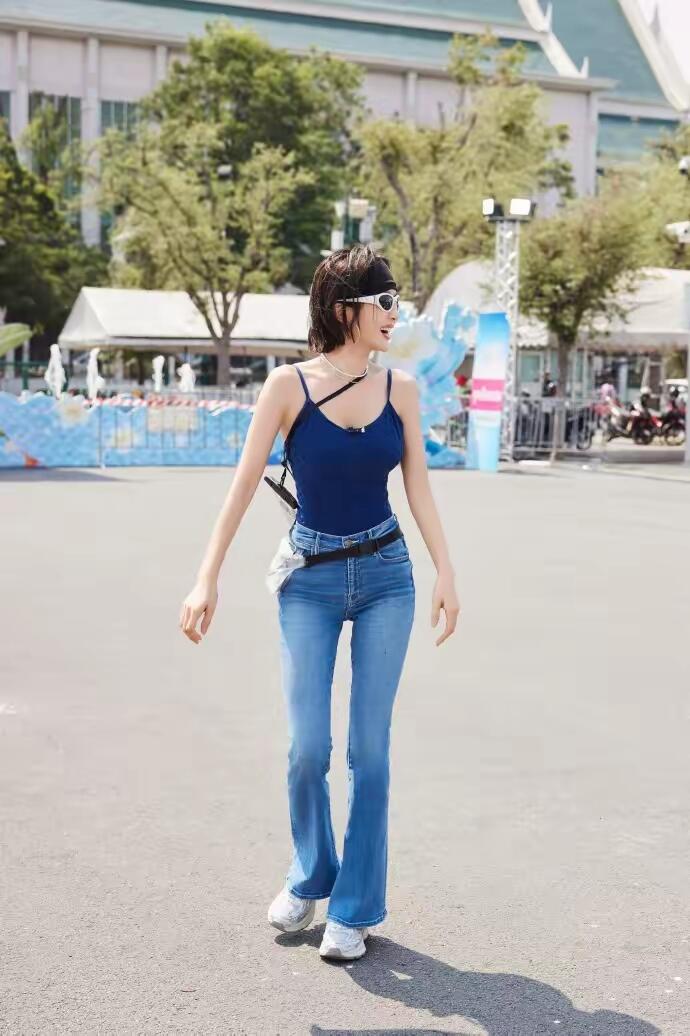 秦岚：熟女魅力的化身，如何成为内娱“圈姐