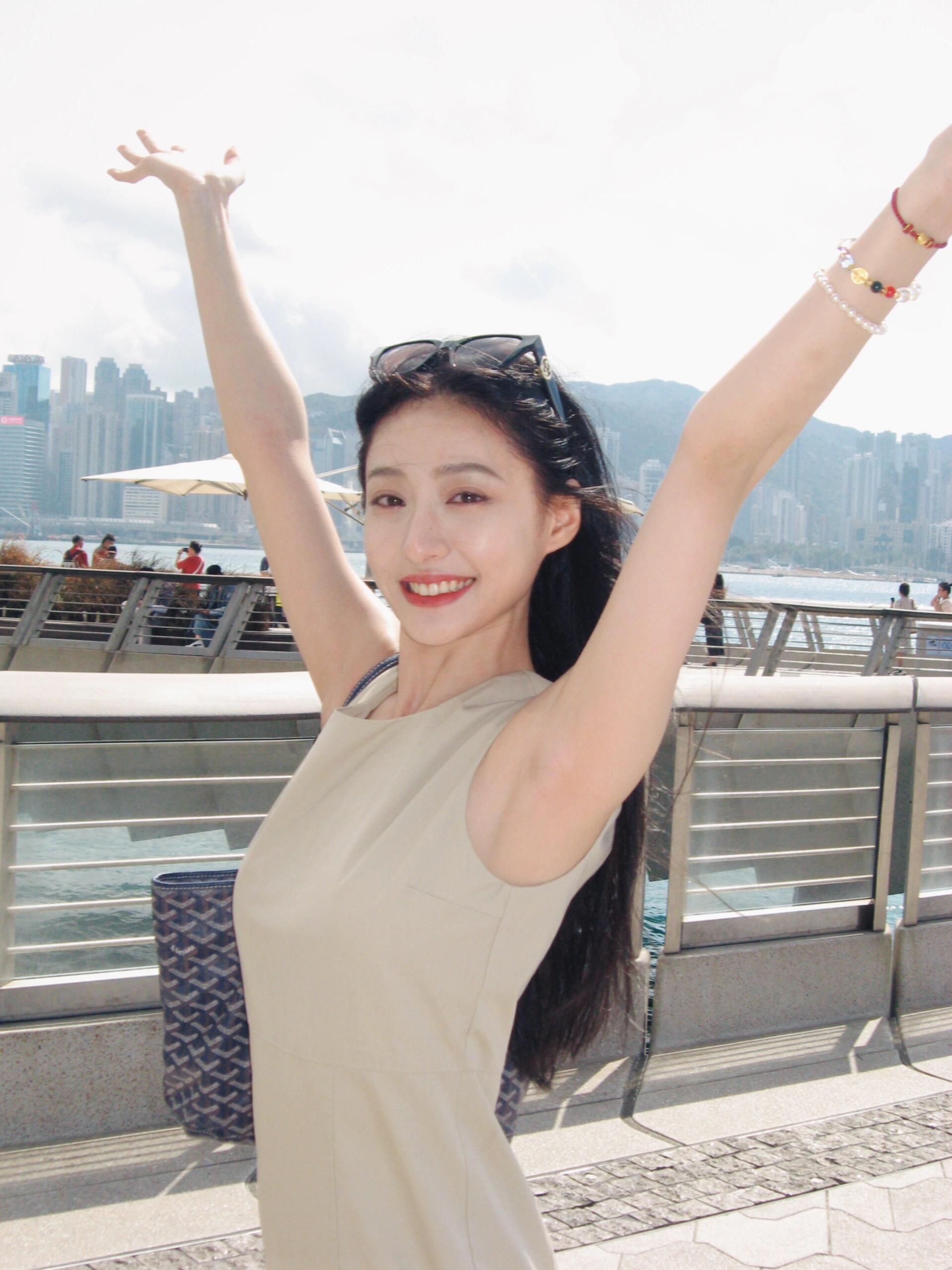 希望女明星们的身材管理以胡连馨为标准
