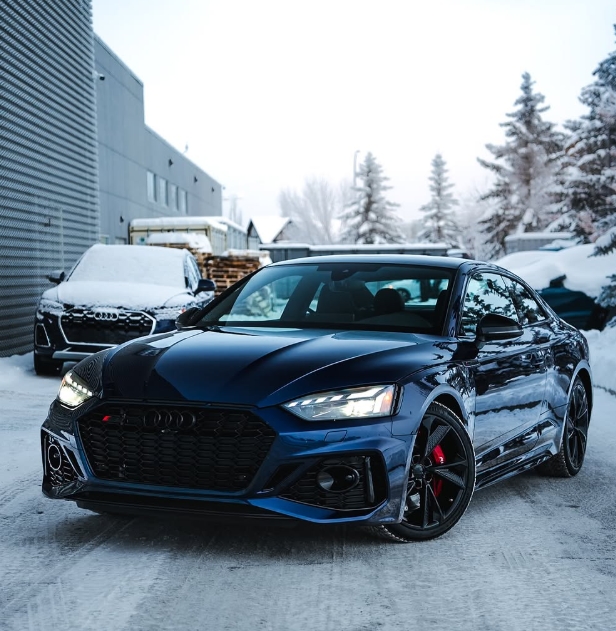 奥迪RS5：性能与美学的双重典范