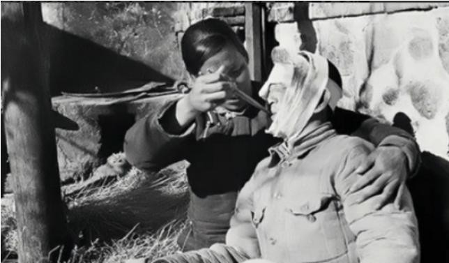 1940年，抗日战争进入激烈阶段，年仅12岁的蔡永在经历了无数次战斗后，成长为八