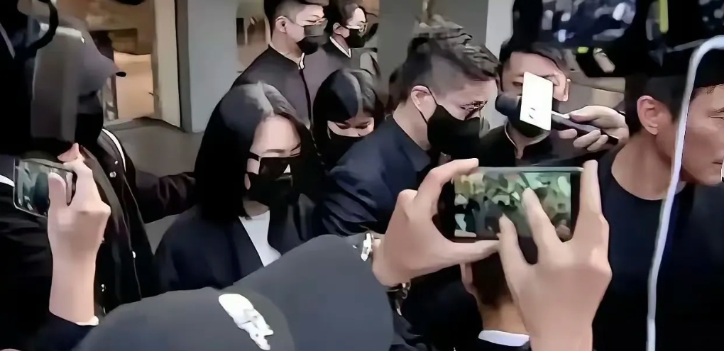 汪家争夺两孩子的抚养权，可能又要遇到麻烦了，没想到一向不管徐家事的小S丈夫许雅钧