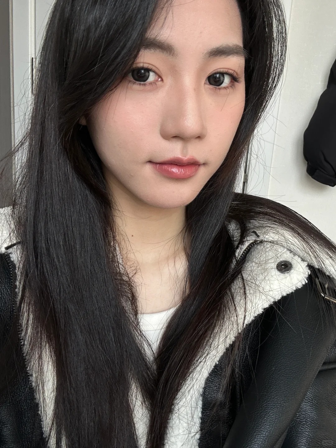 live 为什么我笑起来脸大一圈！！
短暂的上了几天班 又成了无业游民