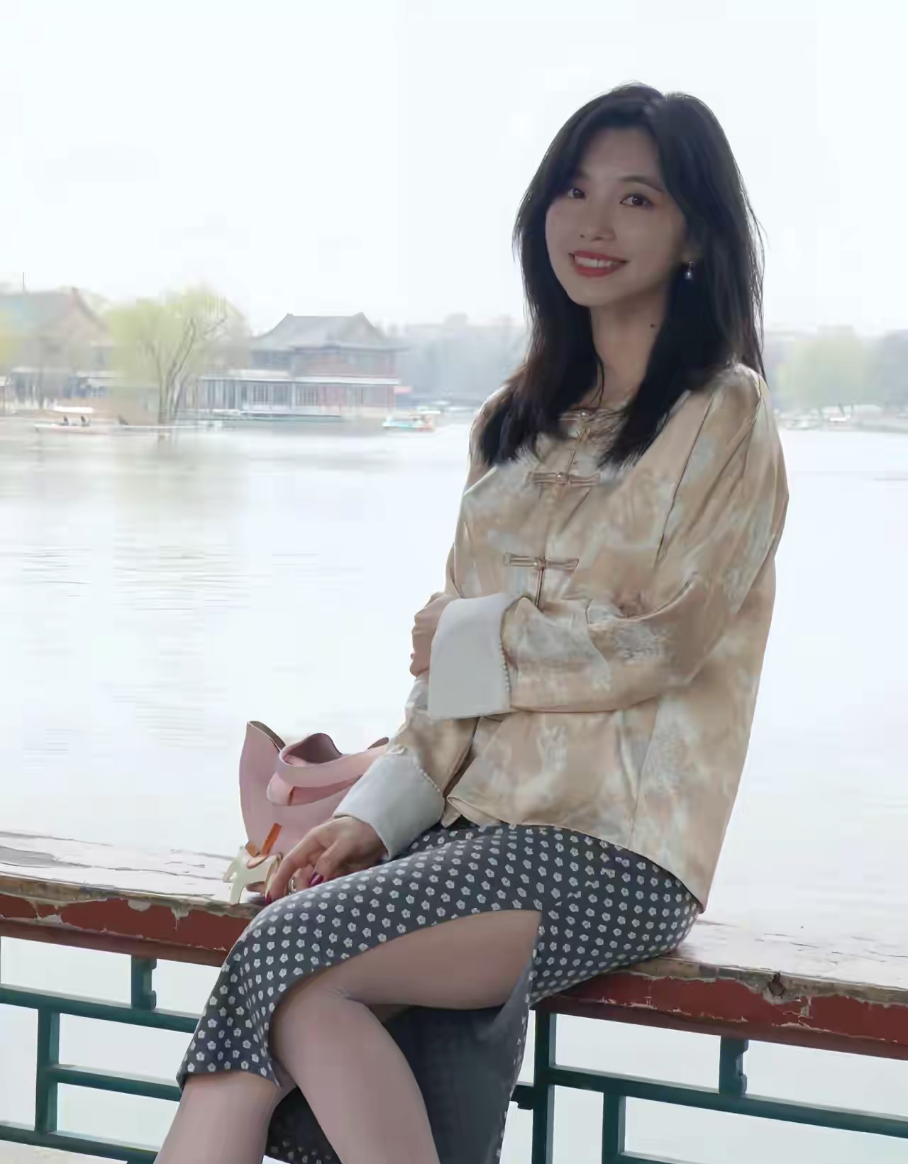 发现没有，
很多女人喜欢的男人，
往往有一个特征，
那就是他们的发型，
总是保持