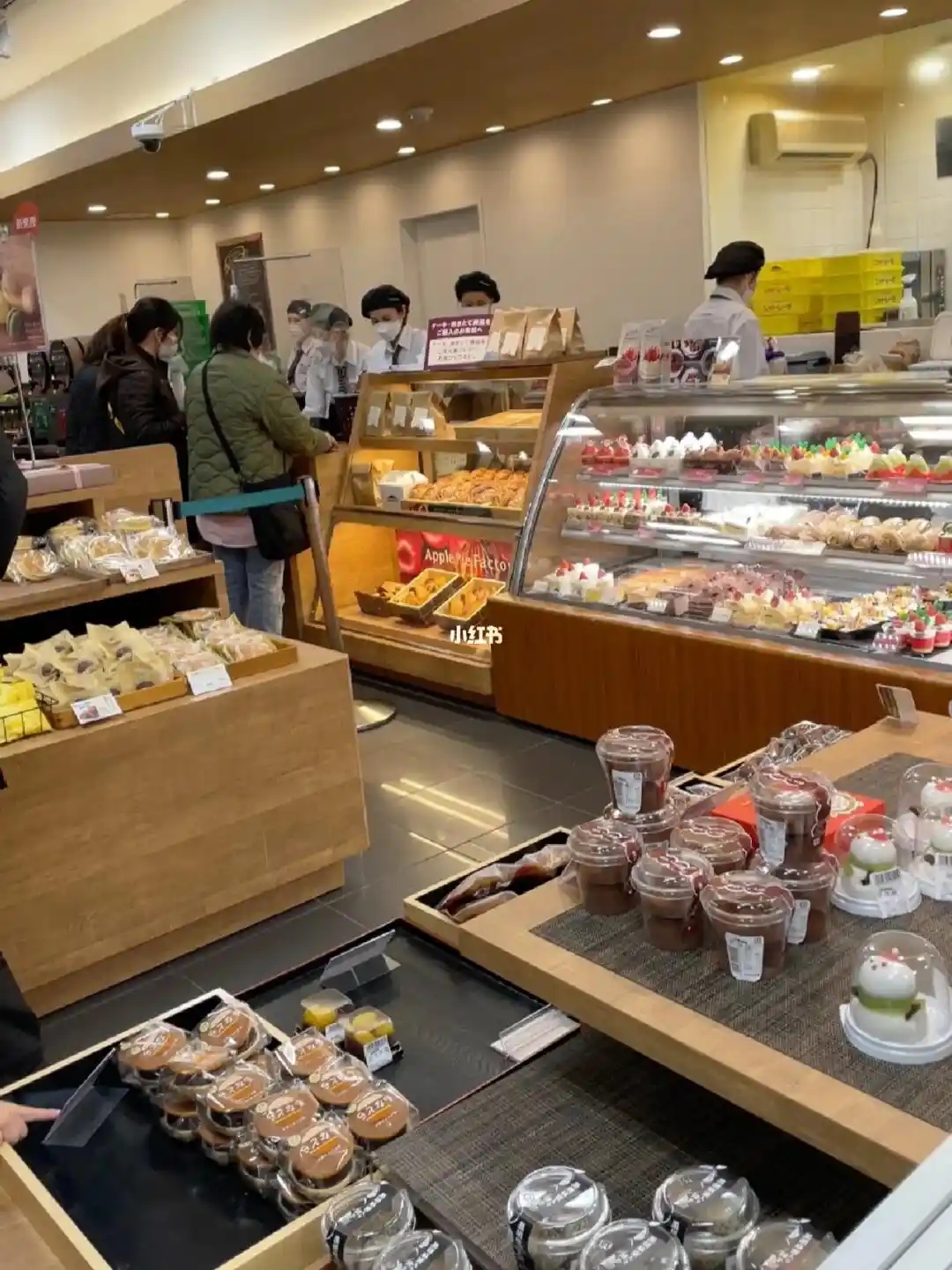 福建，女子进店买东西被店员辱骂，对方直言：“买不起就不要称！”女子之后的一番话，