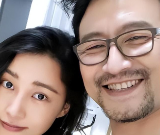 汪峰“高调”官宣，前妻章子怡被冲上热搜，网友：原来是婚内出轨