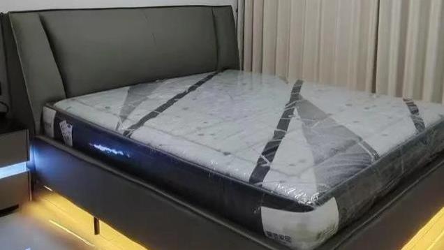 72平三居室，现代简约风格很舒服，一家人都纷纷夸赞，太满意了