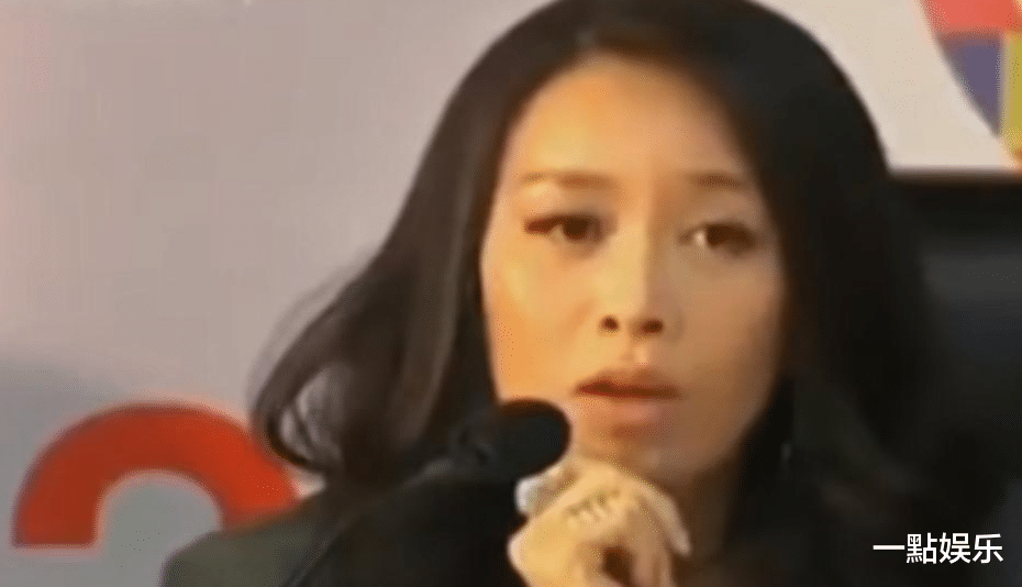 没想到拿到“歌王”第60天，那英就以这种方式，再次沦为“笑话”（那英评选的十大歌手）-第4张图片-九妖电影