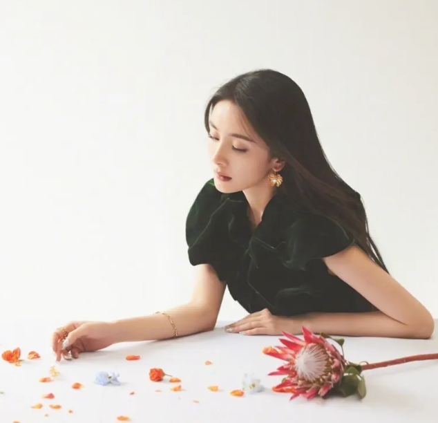 杨幂越南版《芭莎》封面觉得怎么样？