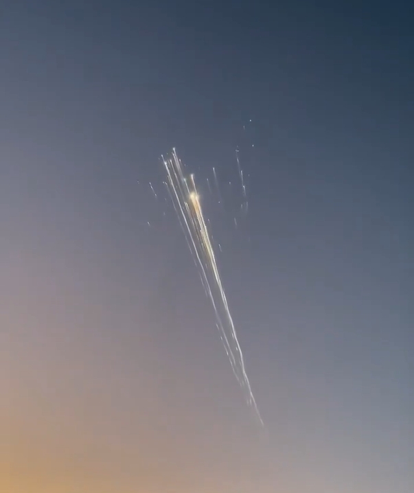 又拿钱放烟火，1月17日Space X公司进行了星舰第七次试飞，在上升燃烧期间发
