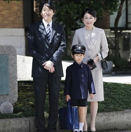 悠仁亲王千分考仅得20，学霸人设崩塌？
日本皇室的未来天皇接班人悠仁亲王，被日本