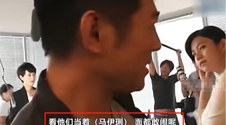 天呐！娱乐圈的瓜也太劲爆了吧！李连杰都看不下去了？



话说当年拍戏的时候，陈