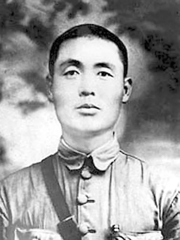 董振堂将军不牺牲的话，大概率会是115师的副师长，或者是129师的副师长。如果去