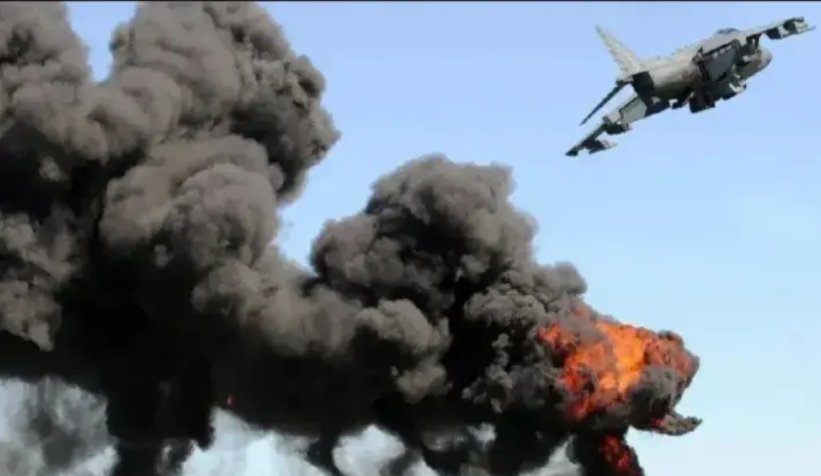 突发消息！
美英刚刚联手行动了！
当地时间10月5日凌晨，美英联军再次对也门西部