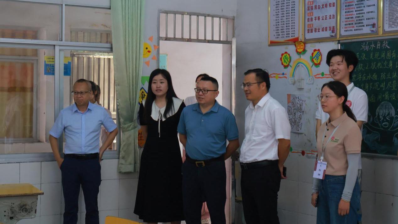 开展实践活动，助力振兴发展