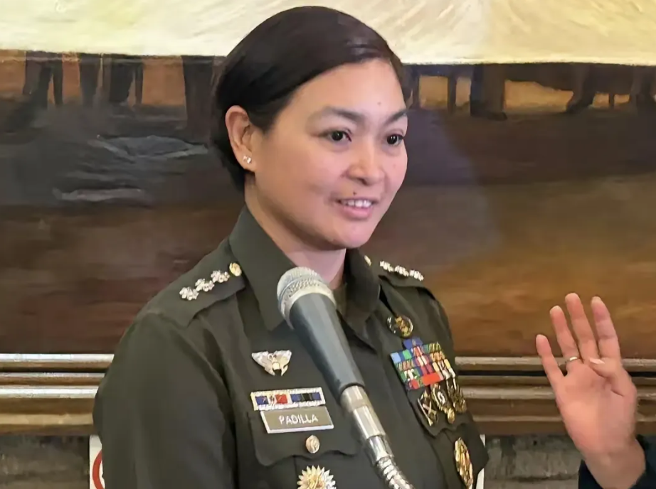 总觉得我们对待菲律宾，还是太过仁慈了！
1. 近年来，菲律宾在南海问题上频繁搬弄