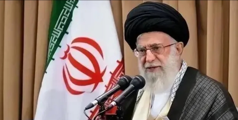 今天我才知道，原来最近网上一直有两个谣言，一个是哈梅内伊认命前总统内贾德为新的情