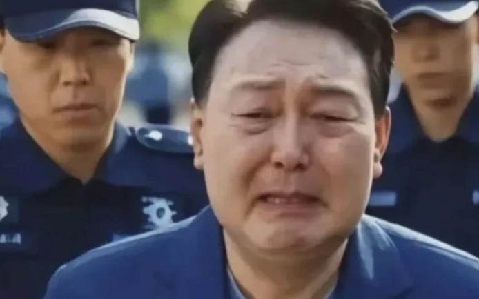 不出所料！拘留令通过了！
1月19日，韩国法院批准了对尹锡悦的拘留令！要知道，尹
