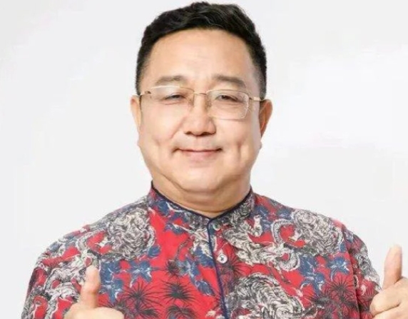 句兆杰:中国内地男演员