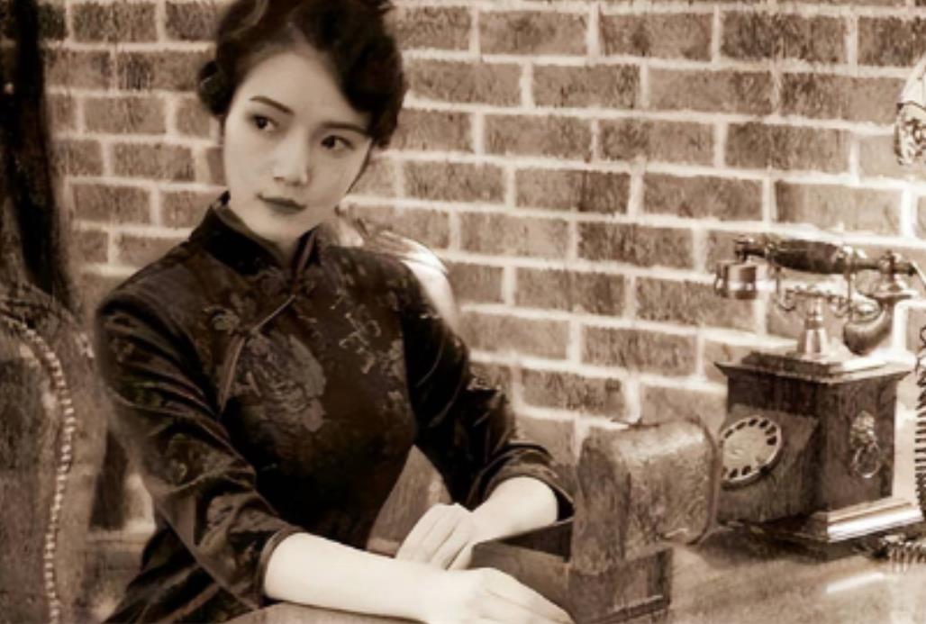 “她长得太纯洁，送她走吧！”日本人识破新四军女特工，没有严刑逼供，好吃好喝待着，