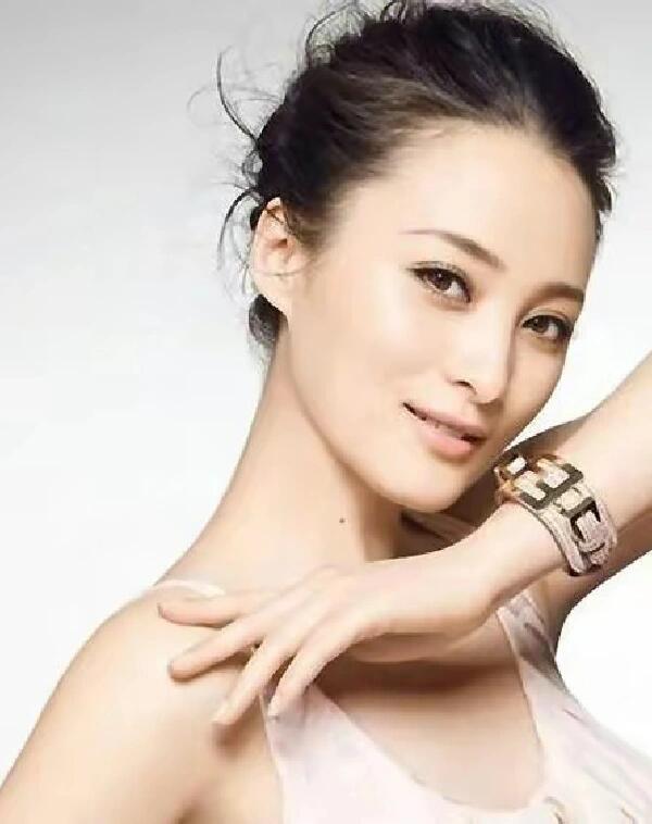 蒋勤勤：娱乐圈中的璀璨明星