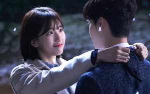 老婆带了4000万去缅北就初恋，我却被高利贷逼上天台，重生后她还装白莲花，却不知道我早已看穿一切