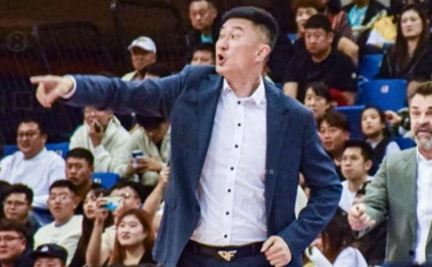 广东东阳光主场87:102不敌浙江稠州金租，数据显示这5人应为输球买单。

1.
