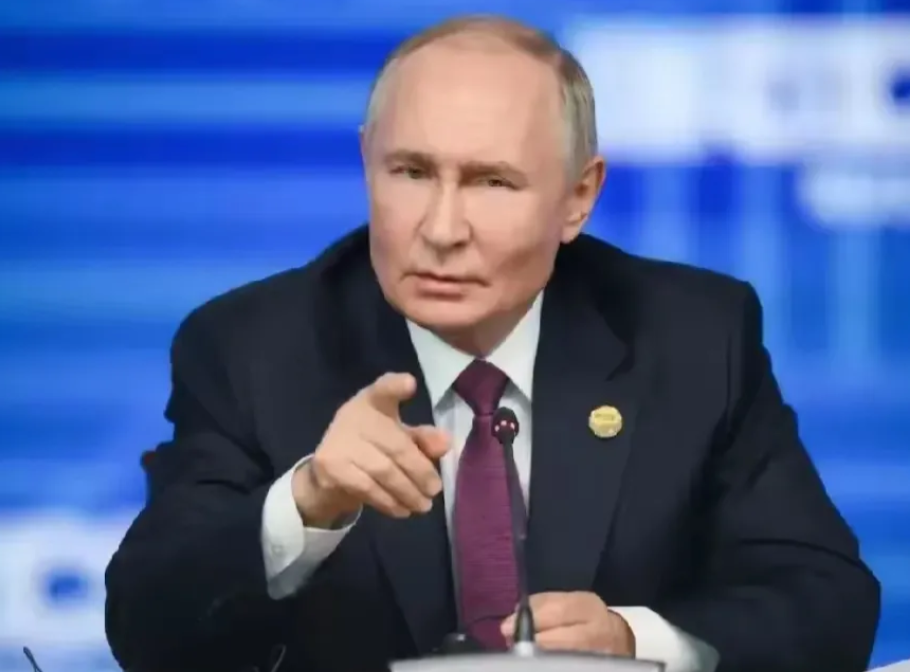 普京通电话时向舒尔茨“发出警告”！
克林姆林宫称，普京在与舒尔茨通电话时，向德国