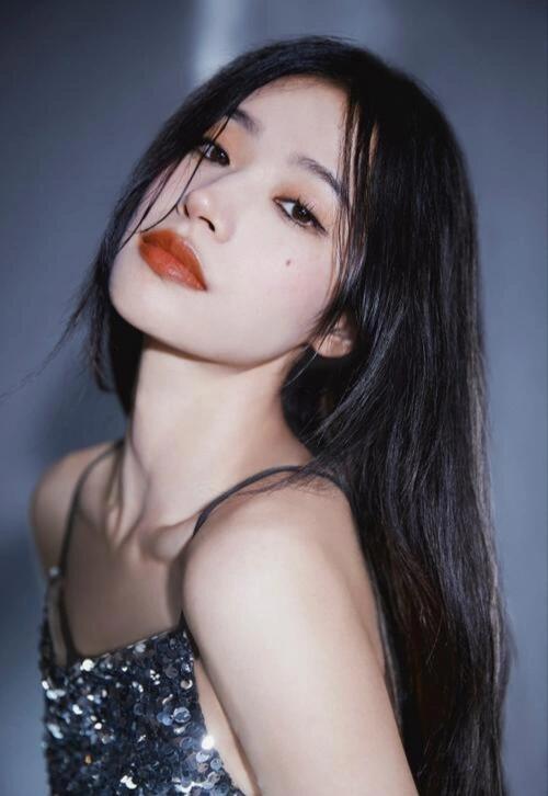 段晓薇：校园白月光的闪耀之星