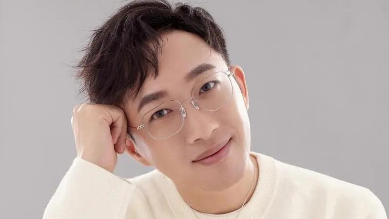 于正深情缅怀父亲，照亮前行之路