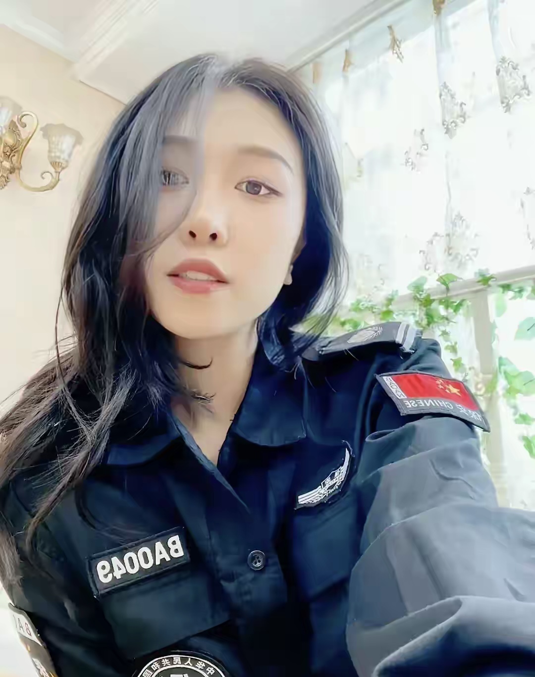 我今年 38 岁了，是个“大龄剩女”。相亲了一个男的，月薪 25000，昨天他约