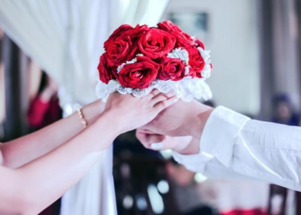 云南昭通，一女子收取176000元彩礼后和男方结婚，但一个月不到，女子就表示她忘