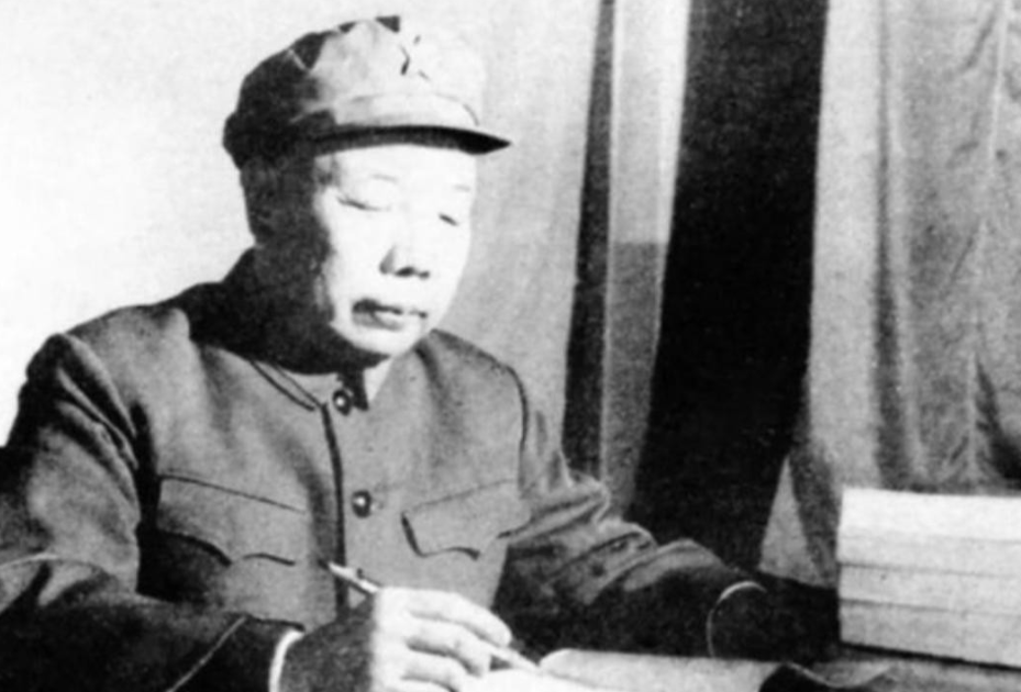 当毛主席在得知萧华即将成为广西省委书记时，立马就回电给华中局，表示：“这个人不合