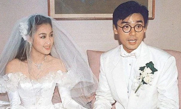 基因真玄学！钟镇涛、章小蕙的儿子30多岁了

钟镇涛儿子，个子也不高，章小蕙高颜