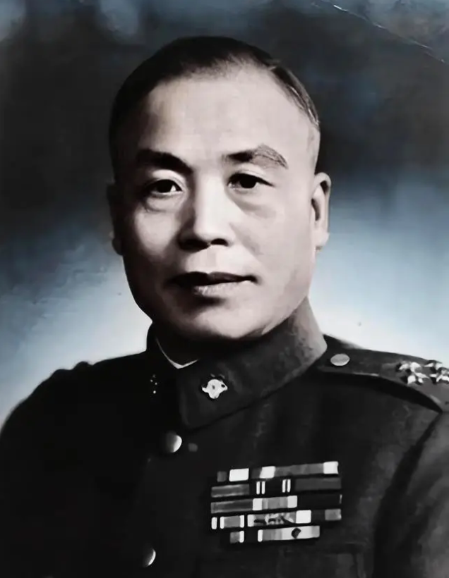 1949年7月，国民党陆军总司令张发奎来找李宗仁，说：“趁蒋介石在广州，我们把他