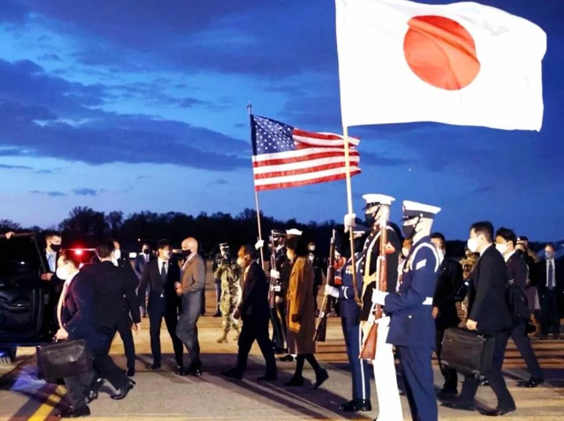 日本反美运动高涨，日本七成地方政府支持修改赋予驻日美军特权的日美地位协定。
反对