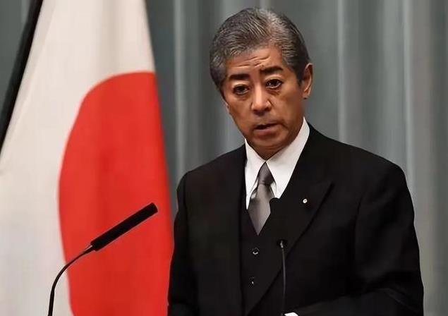 [微风]日本变脸了，2025年可能是日本弃美投中的元年，日本外相岩屋毅访华，第一