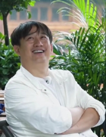 黄磊祝贺彭昱畅