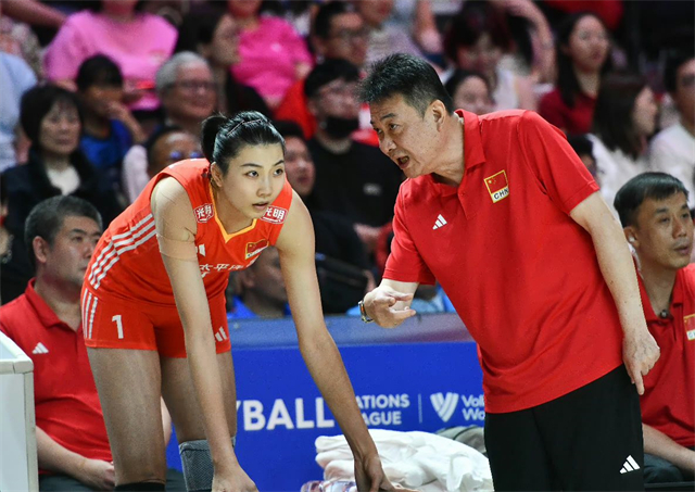 中国女排3-0横扫波兰，结束了世界女排联赛的香港站的比赛，接下来的总决赛，蔡斌会