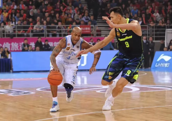 可以说，马布里是CBA有史以来最伟大的球星，它就犹如当年马拉多纳降临那不勒斯一样