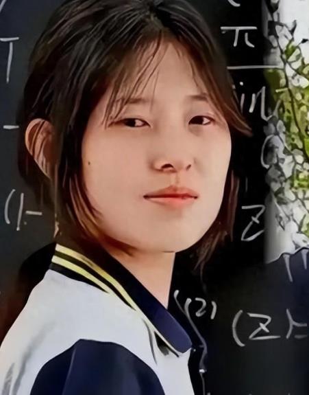 姜萍敢参加比赛，就足以说明她是有实力的。
 
讨论也好，指导也好，只要考题是她自