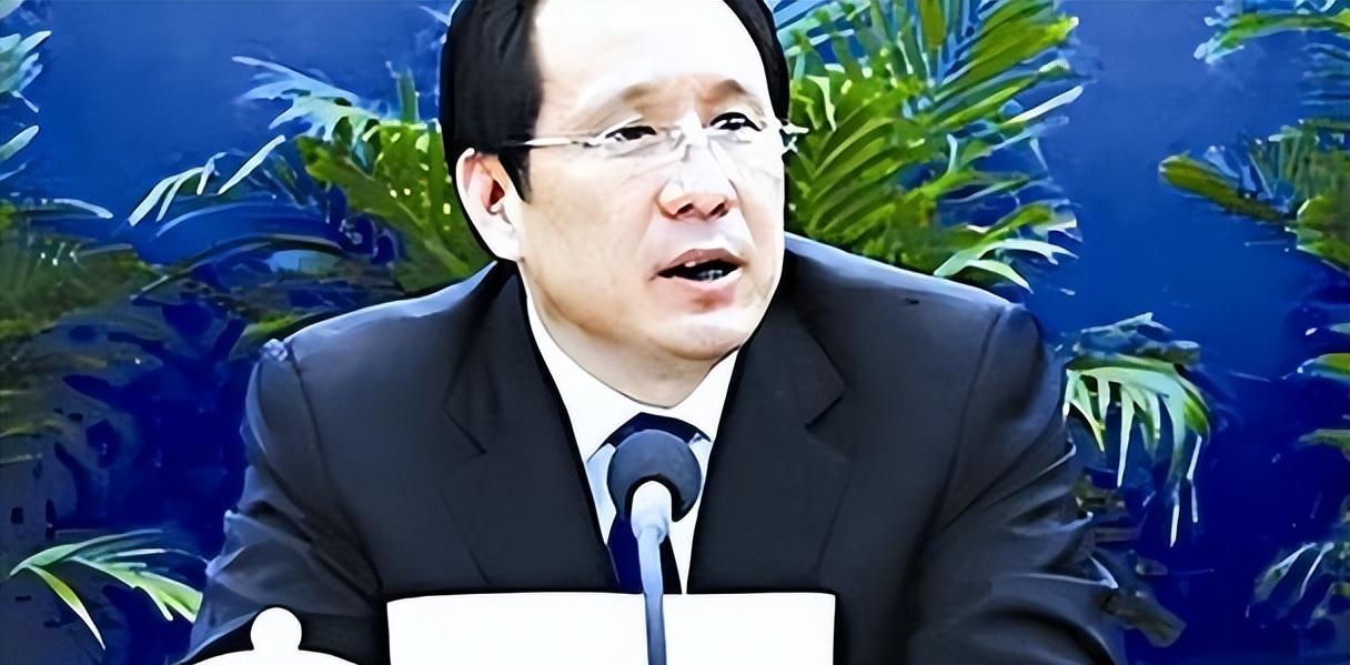 精英堕落贪腐，名利毁前程

                          
