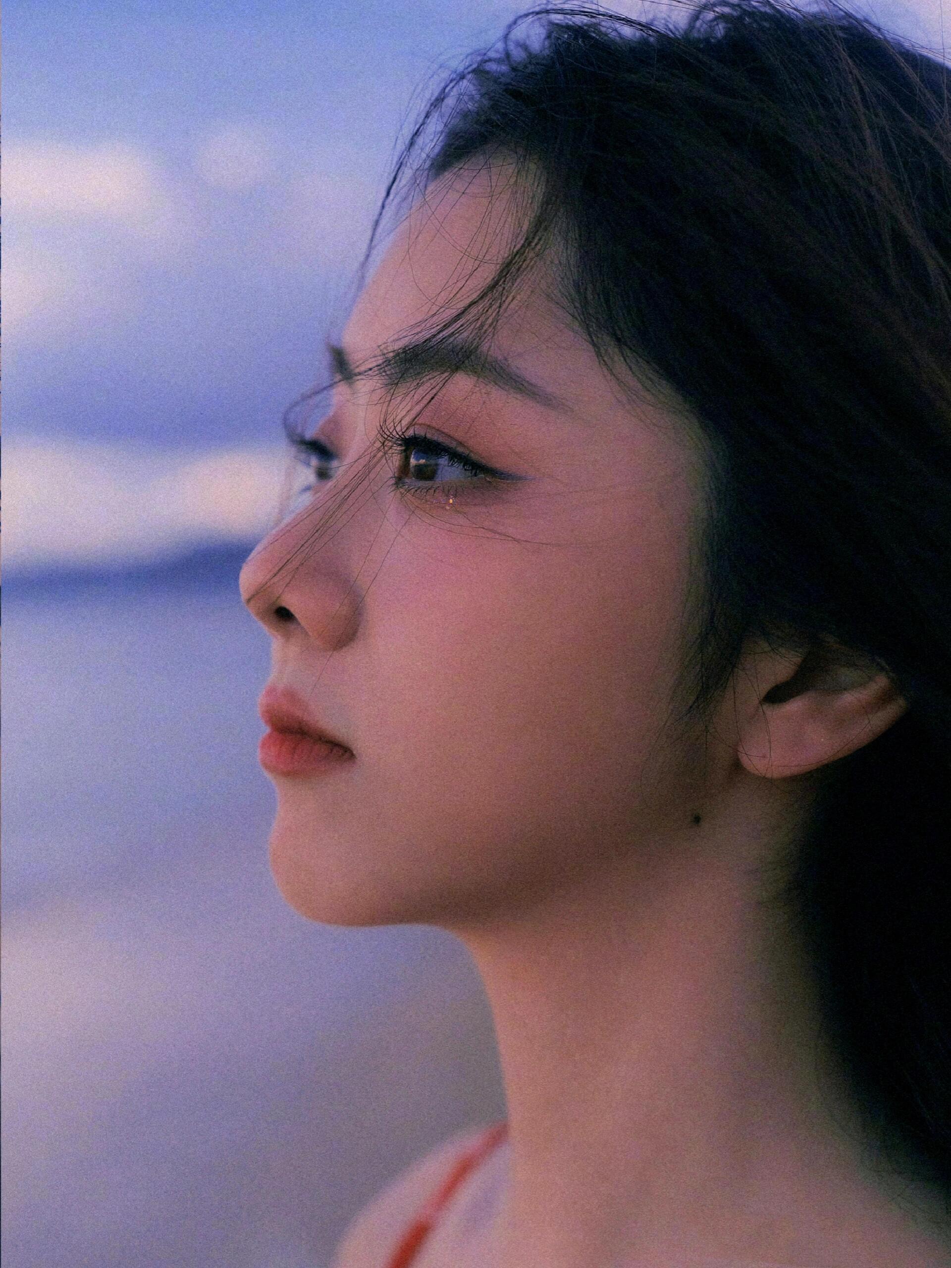 谭松韵 | 红裙与海•氛围感大片