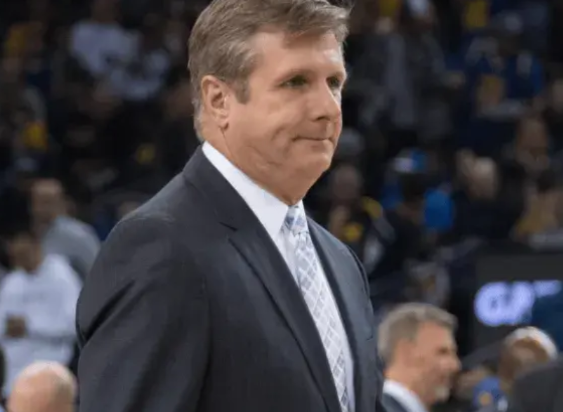 独行侠新老板是真舍不得花钱，只赌近3年能不能夺冠

独行侠又把格莱姆斯交易走了，