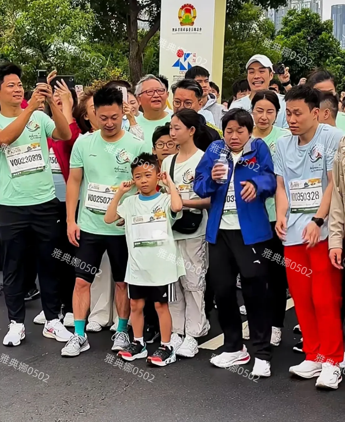 澳门全民健身跑众星云集，全红婵，苏炳添李小鹏等人气明星都参加了，被发令枪吓到的全