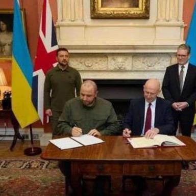 乌克兰借英“军火钱”，还钱路漫漫其修远兮！

乌克兰这回可是真豁出去了，跟英国整