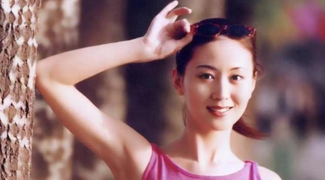 汤加丽:因“人体模特”和丈夫离婚,遭父母嫌弃,今48岁孤身一人-第6张图片-九妖电影 汤加丽:因“人体模特”和丈夫离婚,遭父母嫌弃,今48岁孤身一人-第6张图片-九妖电影