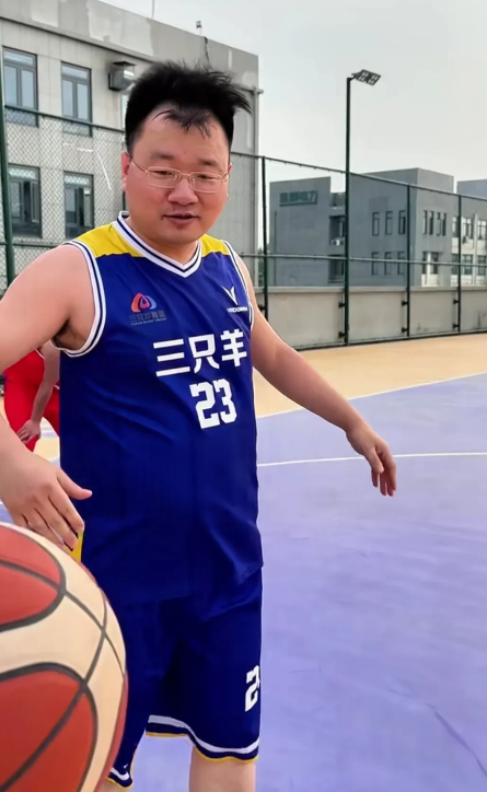 卢文庆卢总绝对不是大家想的那种人，他只是酒喝多了，酒后不一定吐真言，也有可能是胡