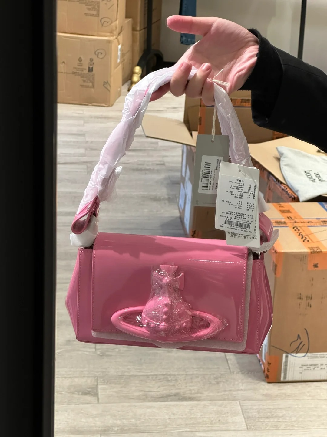 vivienne westwood 浮雕hazel腋下包来啦🎀