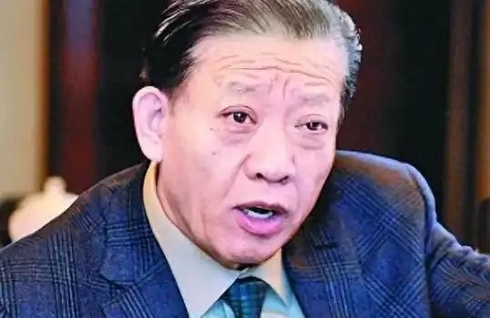 [给你小心心]2018年，葵花药业董事长关彦斌与秘书生下孩子，原配张晓兰得知后，